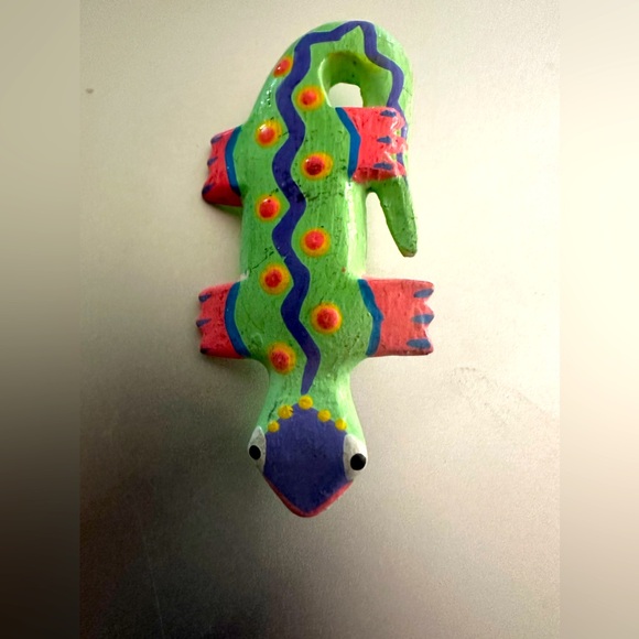 Artist HandPainted Wood Gecko Lizard Chameleon Pin Brooch Handmade Made USA OOAK - Picture 2 of 4